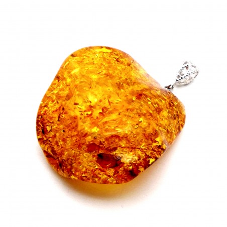 WISIOREK Z BURSZTYNU BAŁTYCKIEGO