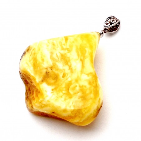 WISIOREK Z BURSZTYNU BAŁTYCKIEGO