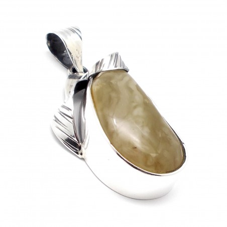 SREBRNY WISIOREK Z BURSZTYNEM BAŁTYCKIM