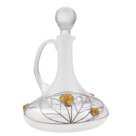 Karafka zdobiona cyną i bursztynem