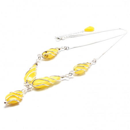 SREBRNA KOLIA Z BURSZTYNEM