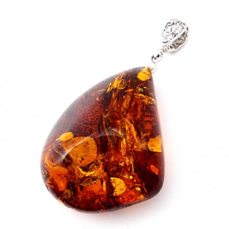 WISIOREK Z BURSZTYNU BAŁTYCKIEGO