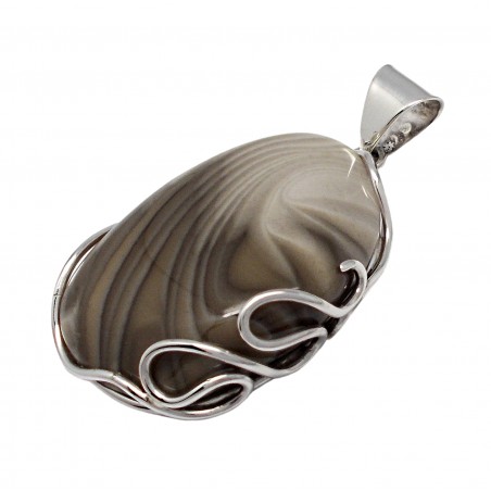 SREBRNY WISIOREK Z KRZEMIENIEM PASIASTYM