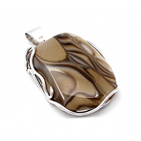 SREBRNY WISIOREK Z KRZEMIENIEM PASIASTYM