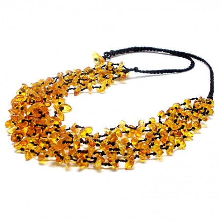 NASZYJNIK Z BURSZTYNU