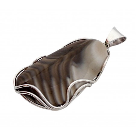 SREBRNY WISIOREK Z KRZEMIENIEM PASIASTYM