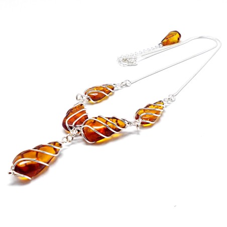 kolia-srebrna-z-bursztynem