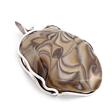 SREBRNY WISIOREK Z KRZEMIENIEM PASIASTYM