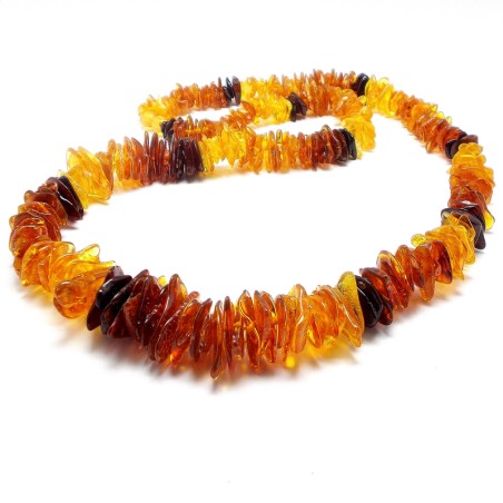 NASZYJNIK Z BURSZTYNU