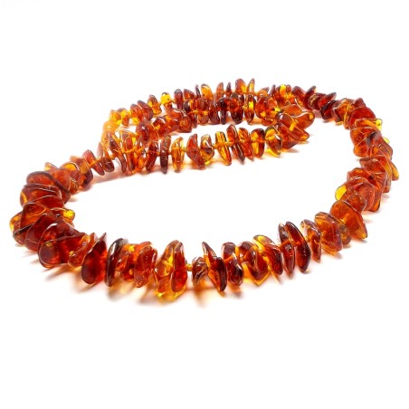 NASZYJNIK KORALE Z BURSZTYNU