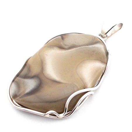 SREBRNY WISIOREK Z KRZEMIENIEM PASIASTYM