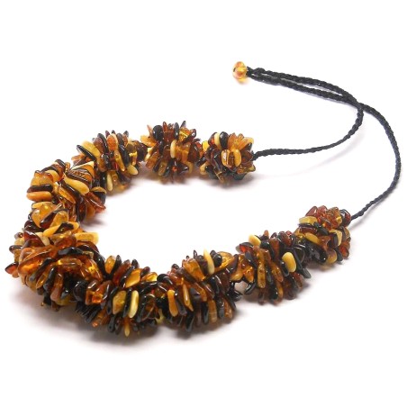 NASZYJNIK Z BURSZTYNU