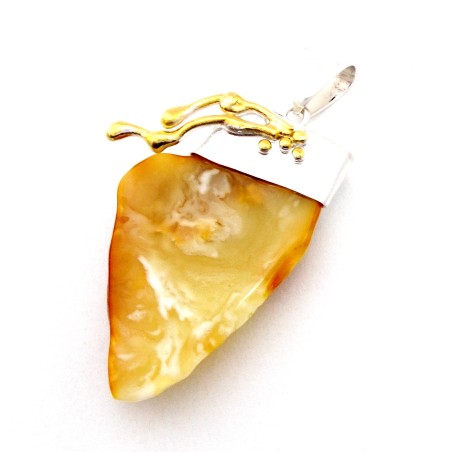 wisiorek-srebrny-z-bursztynem