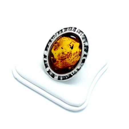 SREBRNY PIERŚCIONEK Z BURSZTYNEM