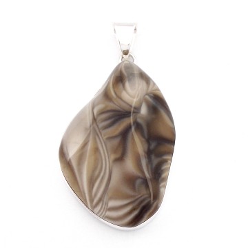 SREBRNY WISIOREK Z KRZEMIENIEM PASIASTYM