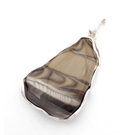 wisiorek-z-krzemienia-pasiastego