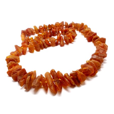 KORALE Z BURSZTYNU NIEOSZLIFOWANEGO