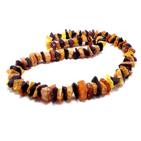 KORALE Z BURSZTYNU NIEOSZLIFOWANEGO