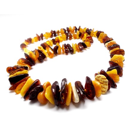 NASZYJNIK Z BURSZTYNU