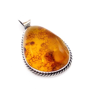 SREBRNY WISIOREK Z BURSZTYNEM BAŁTYCKIM