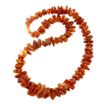 NASZYJNIK Z BURSZTYNU NIEOSZLIFOWANEGO BAŁTYCKIEGO