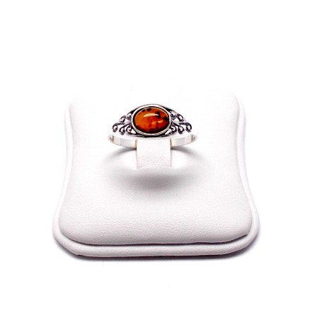 SREBRNY PIERŚCIONEK Z BURSZTYNEM