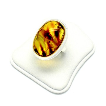 PIERŚCIONEK Z BURSZTYNEM