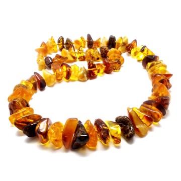 NASZYJNIK Z BURSZTYNU OSZLIFOWANEGO