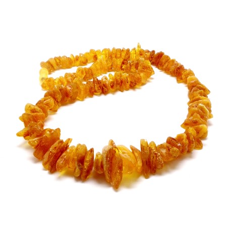 KORALE Z BURSZTYNU NIEOSZLIFOWANEGO