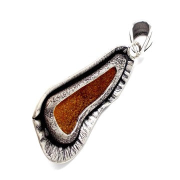 WISIOREK Z BURSZTYNEM