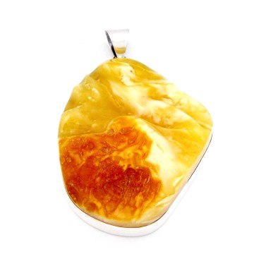 SREBRNY WISIOREK Z BURSZTYNEM SERCE