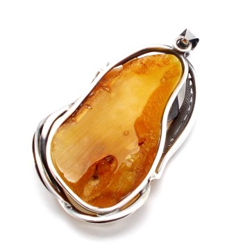 SREBRNY WISIOREK Z BURSZTYNEM