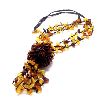 NASZYJNIK Z BURSZTYNU OSZLIFOWANEGO