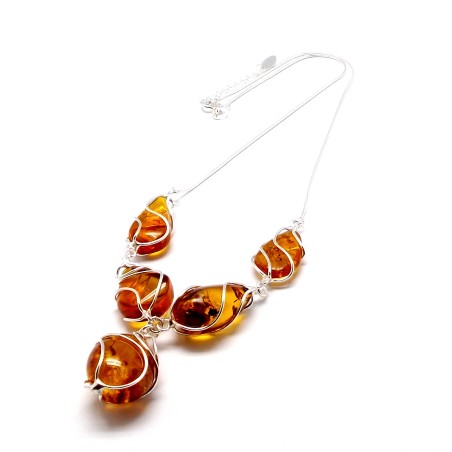 Biżuteria z bursztynem kolia