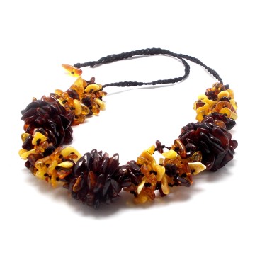 NASZYJNIK Z BURSZTYNU OSZLIFOWANEGO