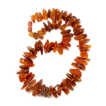 NASZYJNIK Z BURSZTYNU BAŁTYCKIEGO