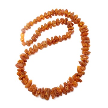 NASZYJNIK Z BURSZTYNU NIEOSZLIFOWANEGO