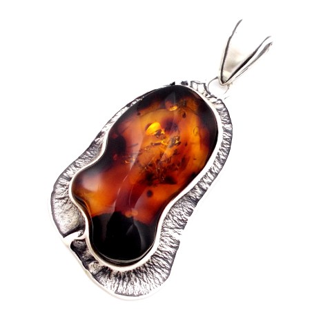 SREBRNY WISIOREK Z BURSZTYNEM BAŁTYCKIM