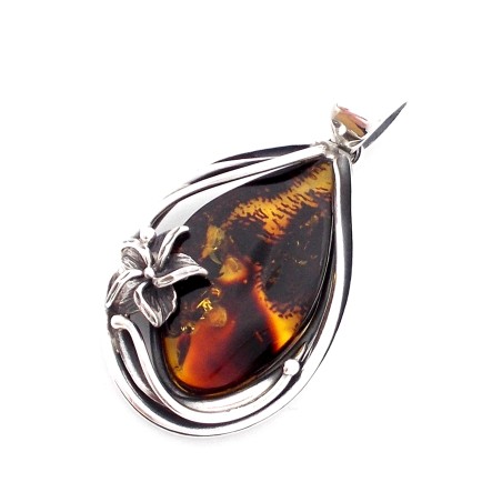 WISIOREK Z BURSZTYNEM BAŁTYCKIM