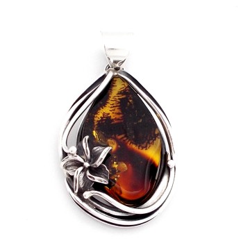 WISIOREK Z BURSZTYNEM BAŁTYCKIM