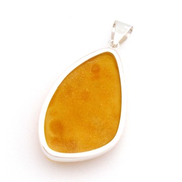 Biżuteria z bursztynem wisiorek