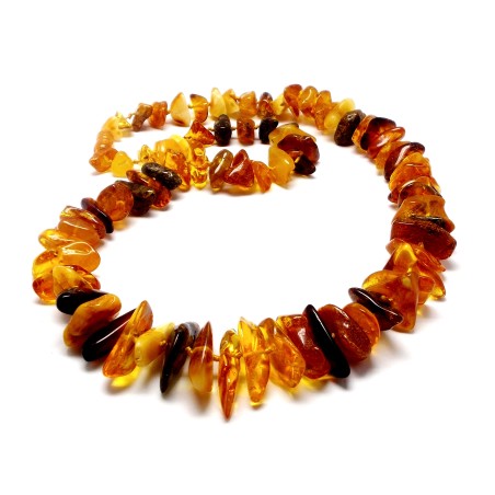 NASZYJNIK Z BURSZTYNU BAŁTYCKIEGO