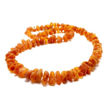 NASZYJNIK Z BURSZTYNU NIEOSZLIFOWANEGO