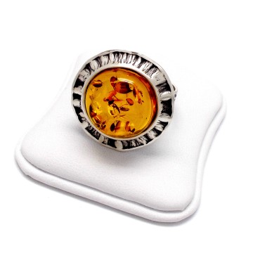 PIERŚCIONEK Z BURSZTYNEM