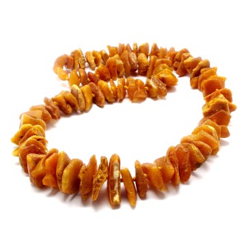 NASZYJNIK Z BURSZTYNU NIEOSZLIFOWANEGO