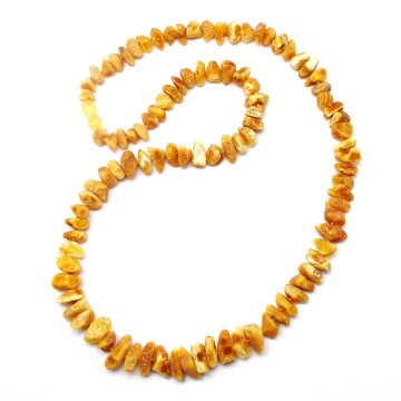 NASZYJNIK Z BURSZTYNU NIEOSZLIFOWANEGO