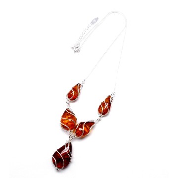 naszyjnik -srebrny-z-bursztynem