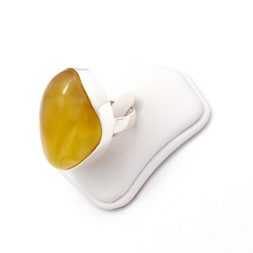 PIERŚCIONEK Z BURSZTYNEM