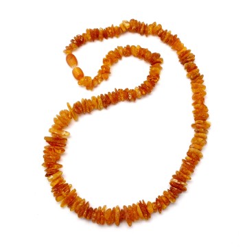 NASZYJNIK KORALE Z BURSZTYNU NIEOSZLIFOWANEGO