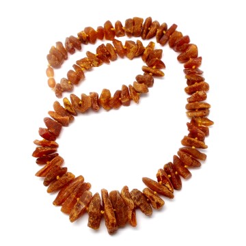 NASZYJNIK Z BURSZTYNU NIEOSZLIFOWANEGO BAŁTYCKIEGO